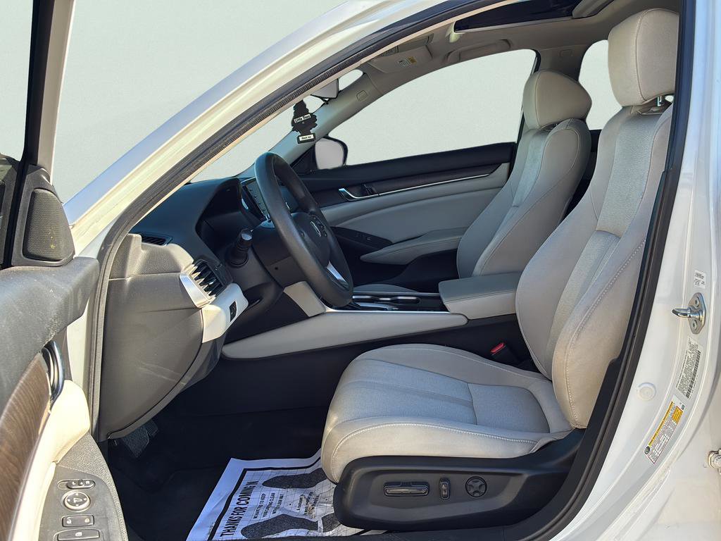 Used 2018 Honda Accord EX image 19