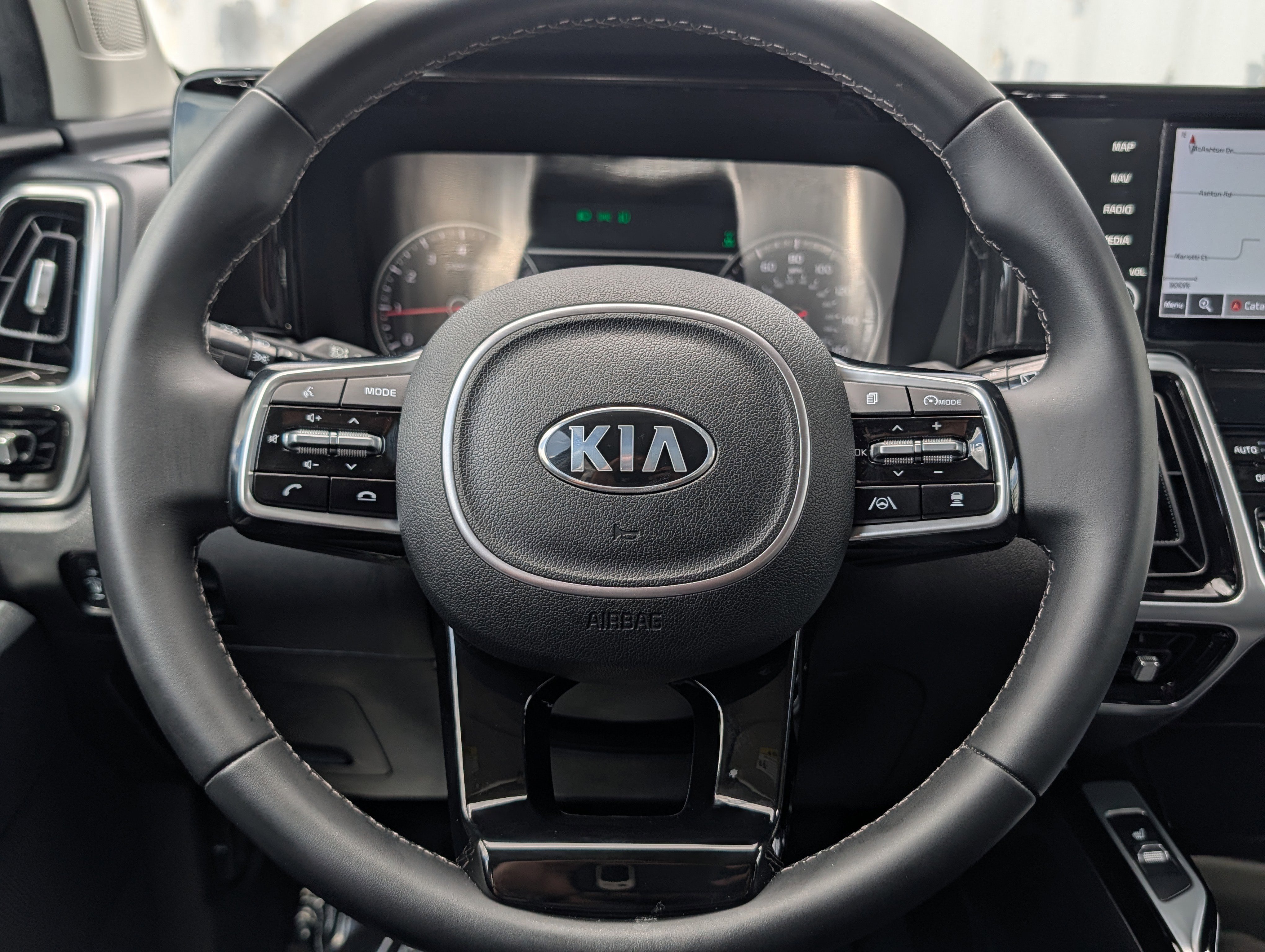 Used 2021 Kia Sorento SX image 29