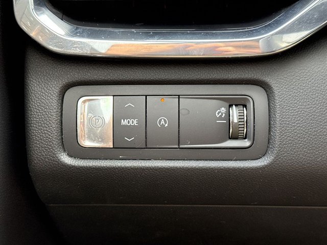 Certified 2024 GMC Acadia Denali FWD image 18