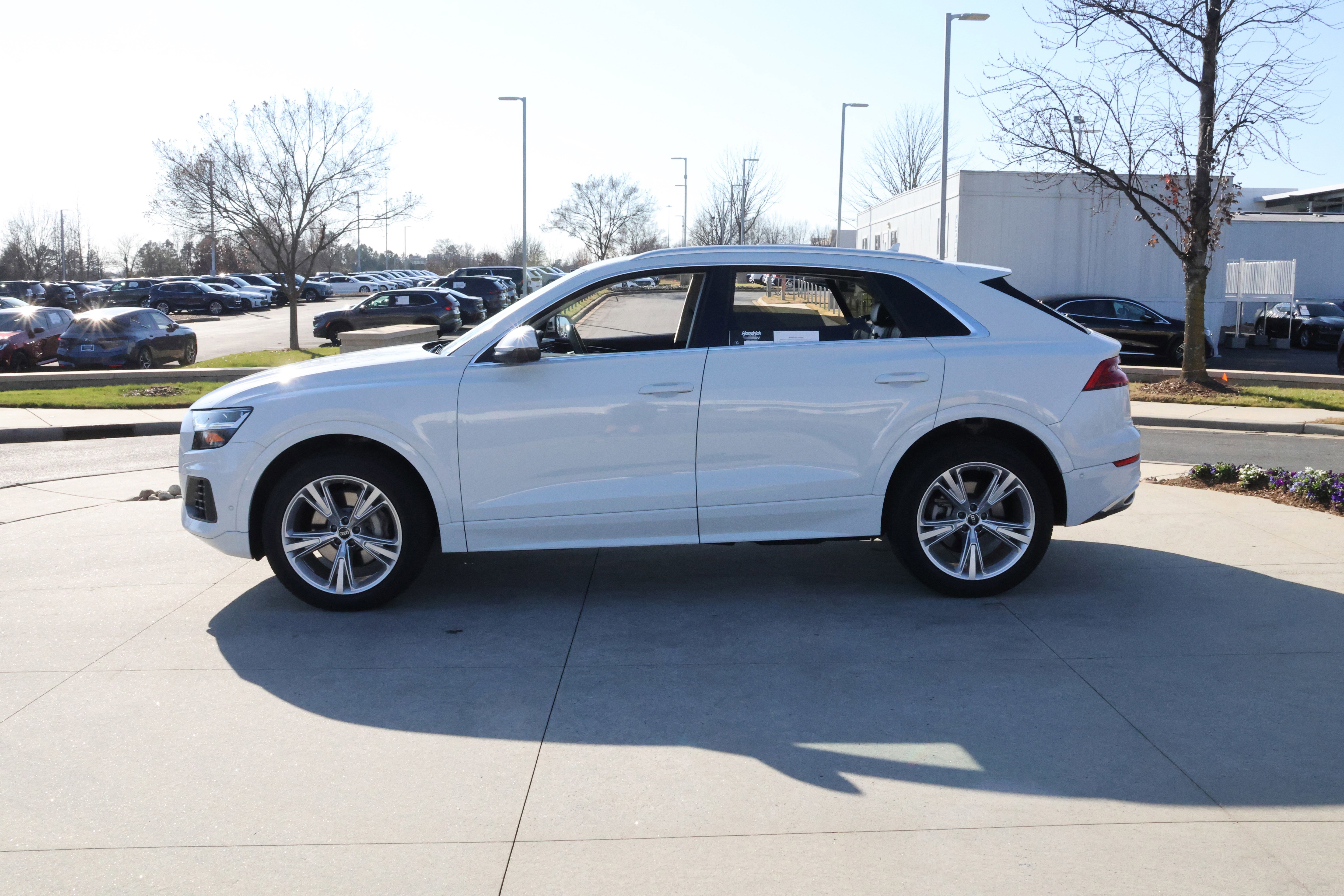 Used 2022 Audi Q8 Premium Plus image 6