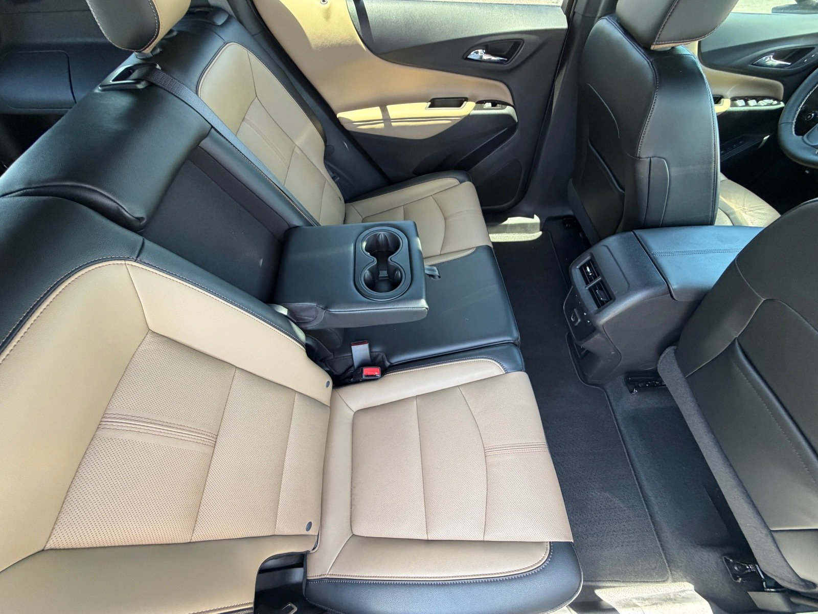 Used 2023 Chevrolet Equinox Premier FWD image 10