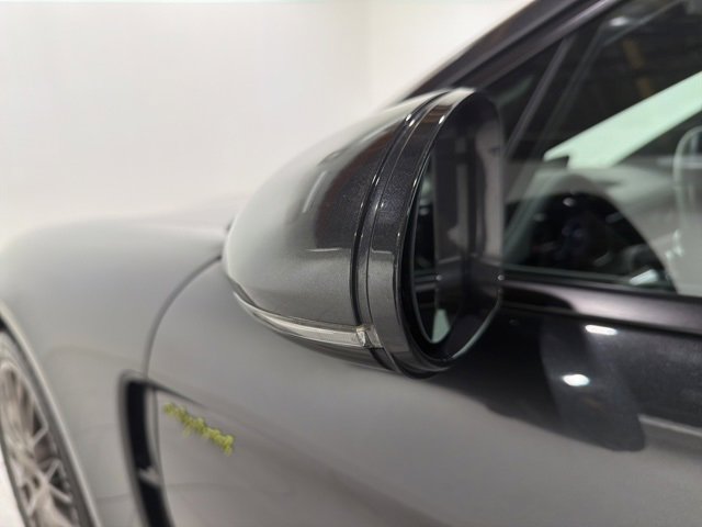 Used 2018 Porsche Panamera 4 image 9