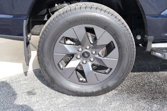 Used 2022 Ford F150 Lightning Lariat AWD/4WD image 10