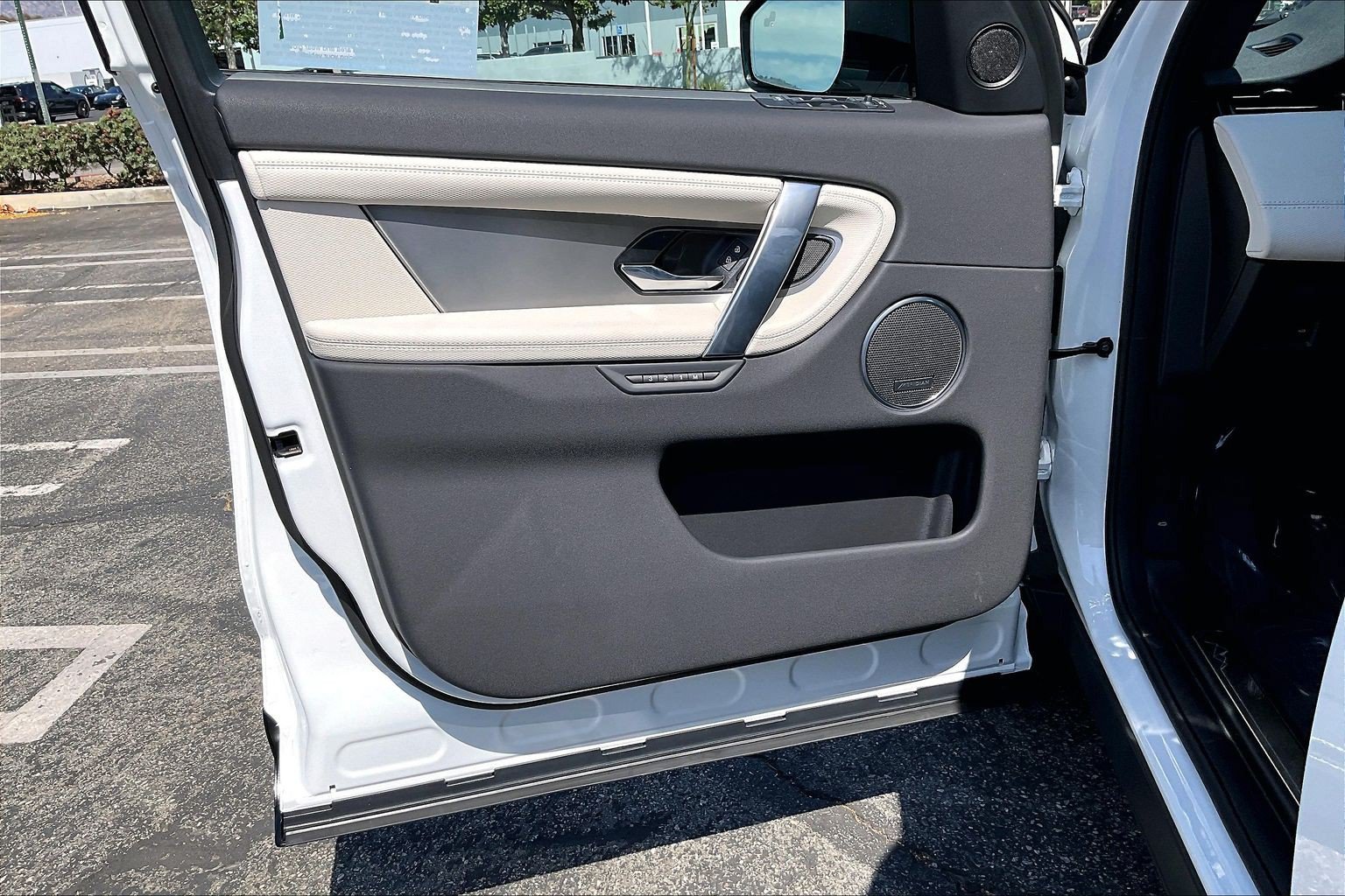 New 2026 Land Rover Discovery Sport Landmark AWD/4WD image 14