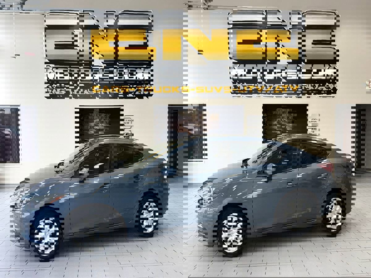 Used 2016 MAZDA MAZDA3 i Sport image 4