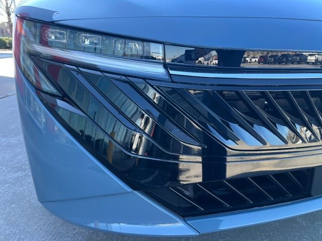 New 2026 Nissan Sentra SR image 10