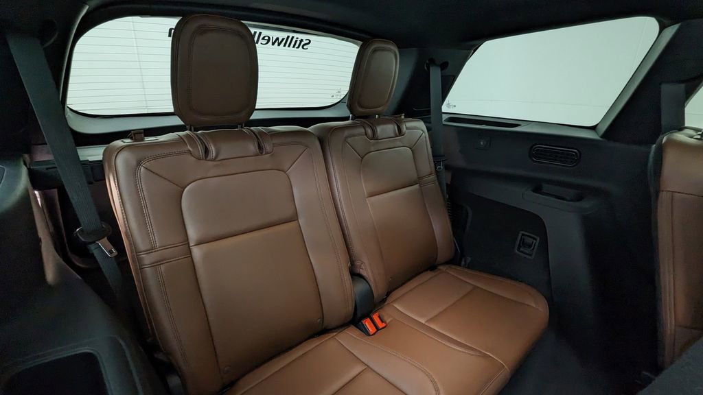 Used 2025 Lincoln Aviator Reserve w/ Equipment Group 201A image 37