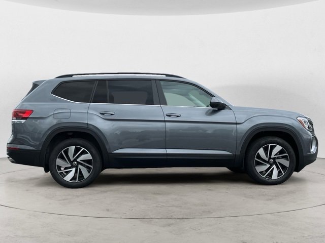New 2025 Volkswagen Atlas SE image 4