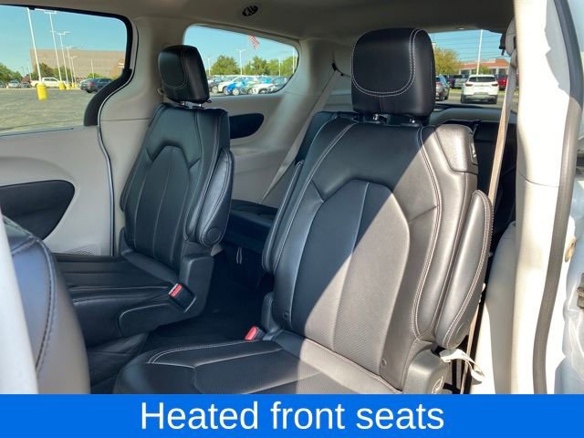 Used 2024 Chrysler Pacifica Touring-L image 18