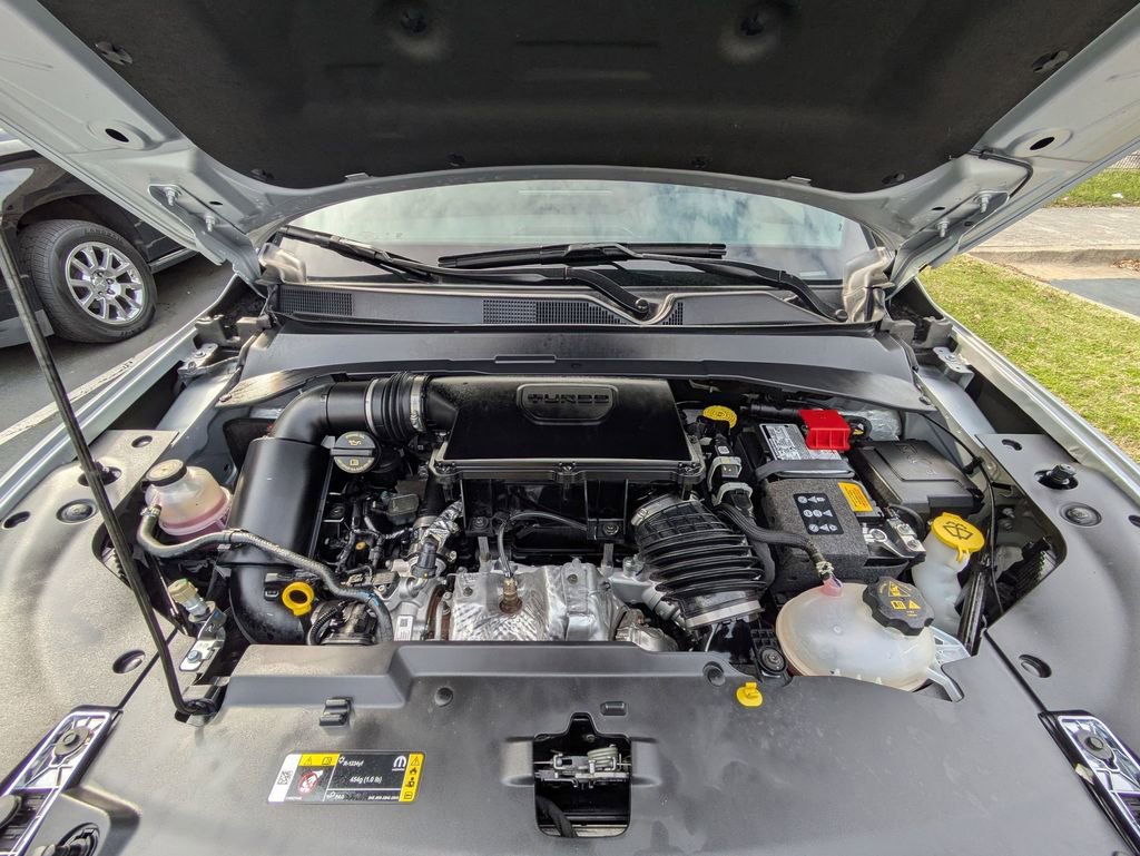 Used 2025 Jeep Compass Limited image 33