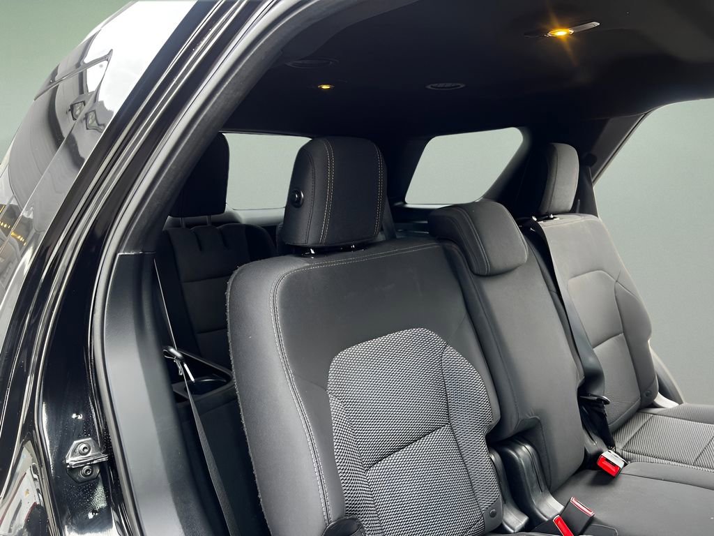 Used 2017 Ford Explorer XLT AWD/4WD image 15