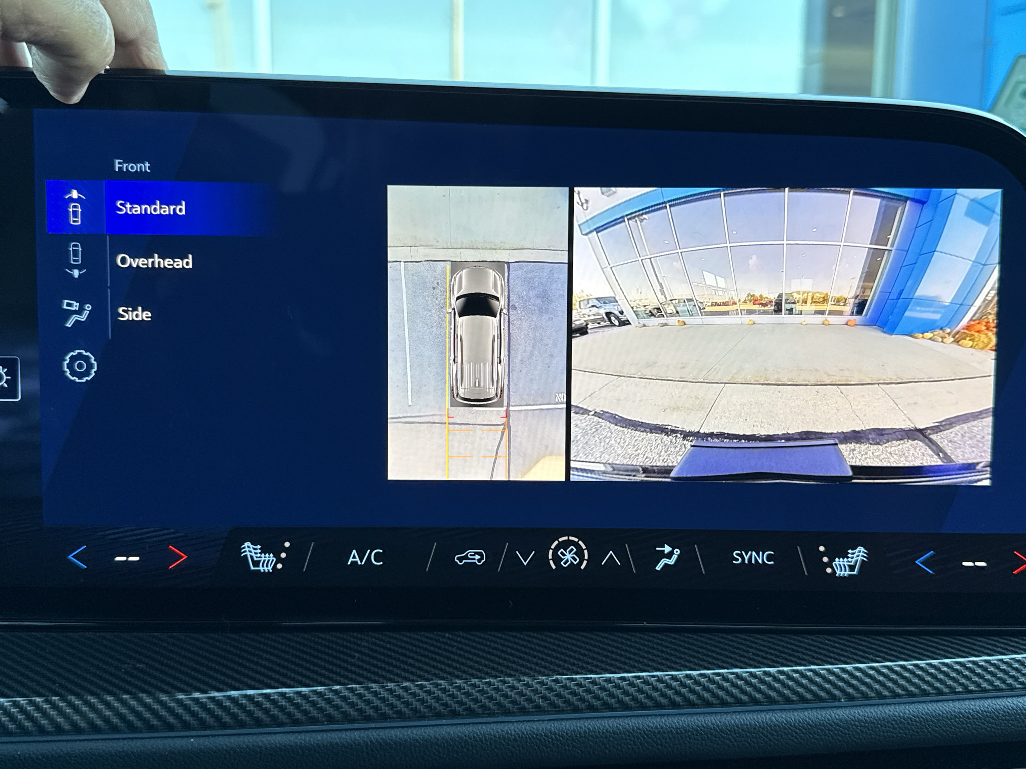 New 2027 Chevrolet Traverse Z71 w/ Driver Confidence Package AWD/4WD image 28
