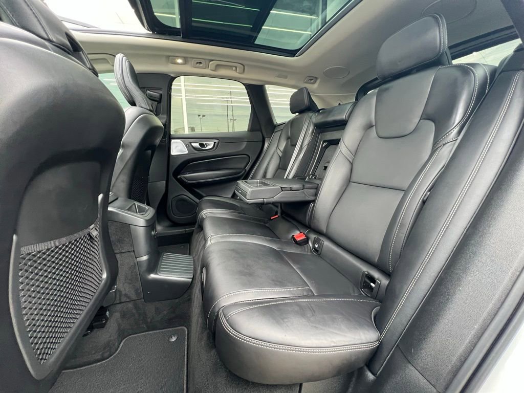 Used 2022 Volvo XC60 T8 Inscription w/ Advanced Package image 20