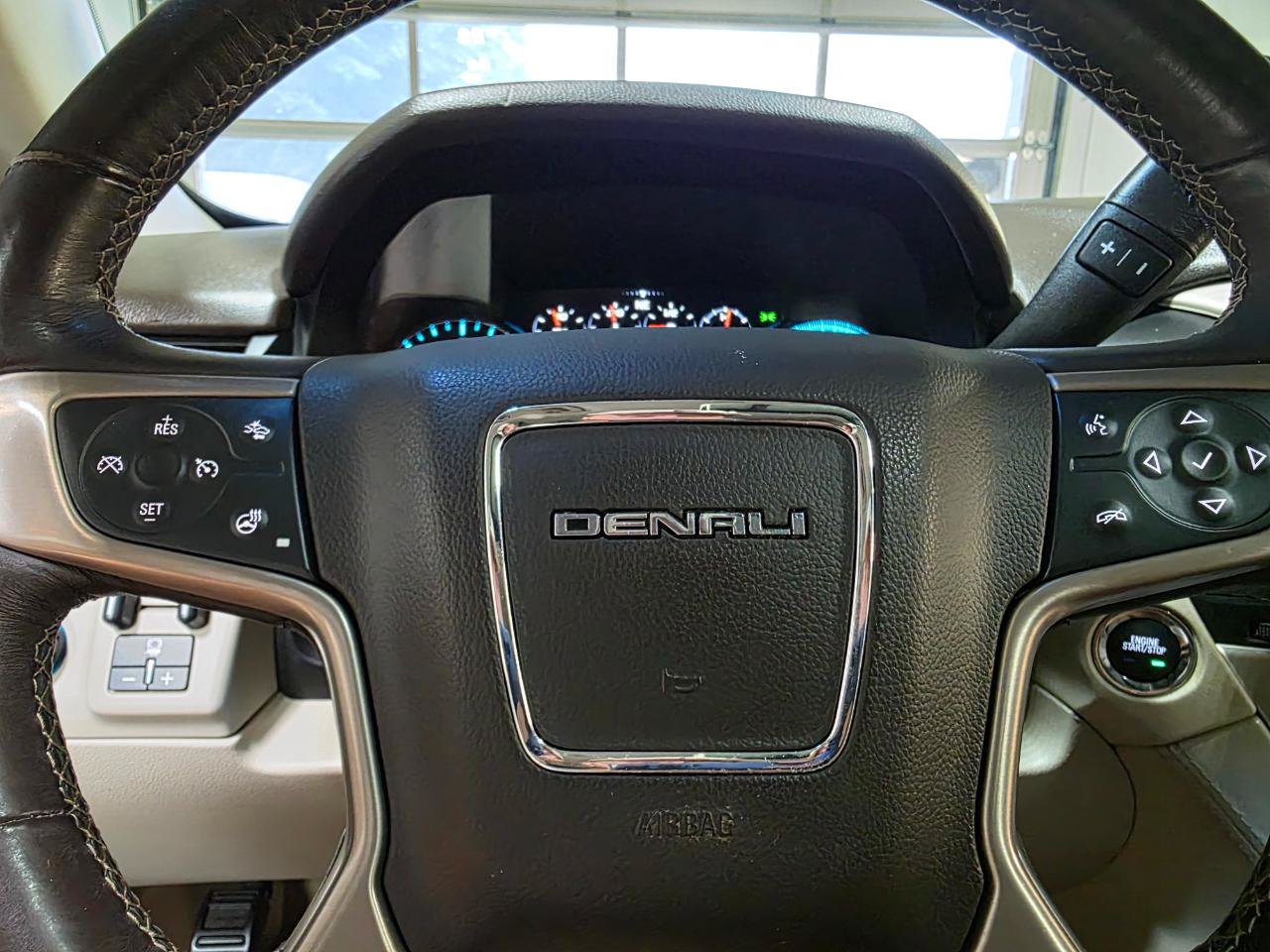 Used 2017 GMC Yukon XL Denali w/ Open Road Package AWD/4WD image 35