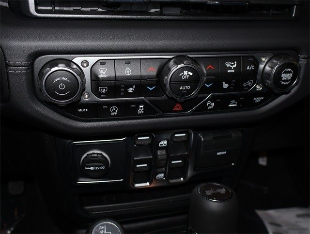 New 2025 Jeep Wrangler Unlimited Sahara w/ Safety Group AWD/4WD image 13