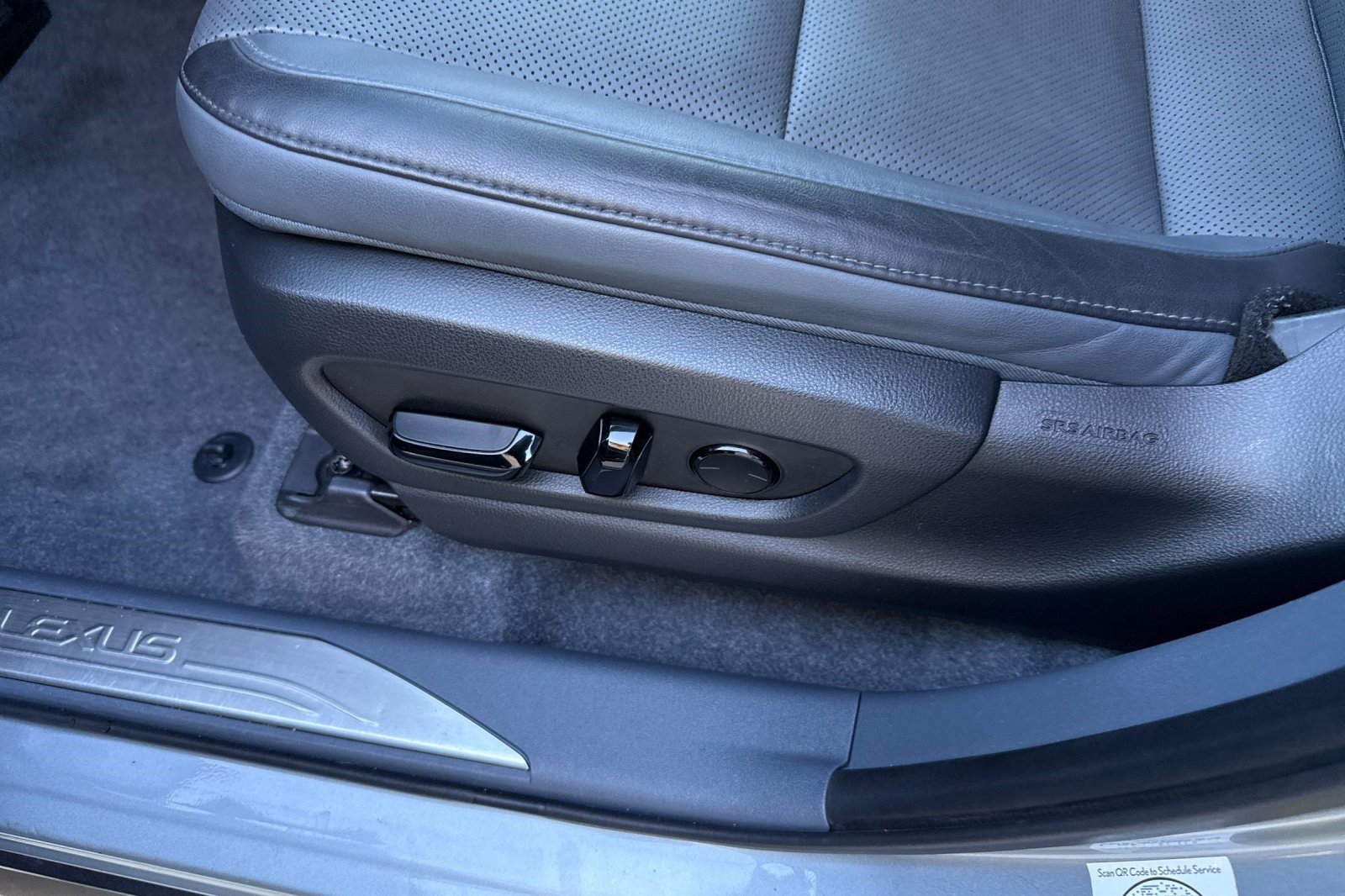 Used 2023 Lexus RZ 450e Premium w/ Technology Package image 13