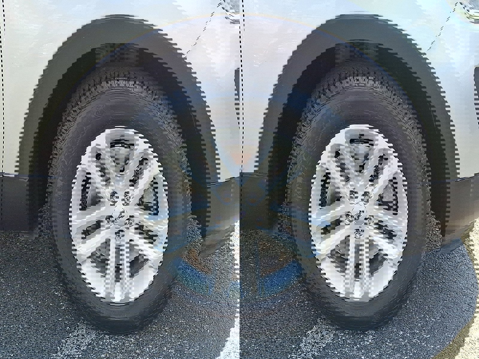 Used 2017 Ford Explorer XLT w/ Equipment Group 201A image 8