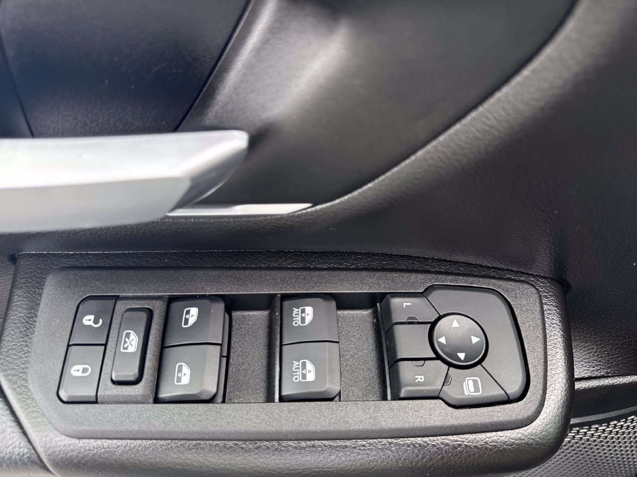 Used 2025 RAM 1500 Big Horn AWD/4WD image 16