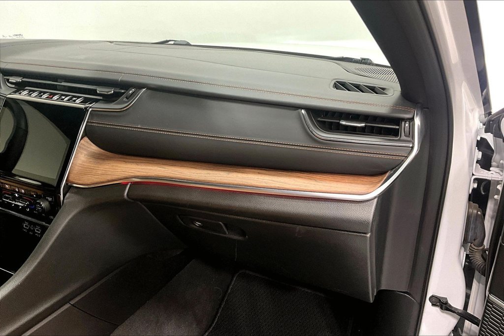 Used 2022 Jeep Grand Cherokee Summit RWD image 16