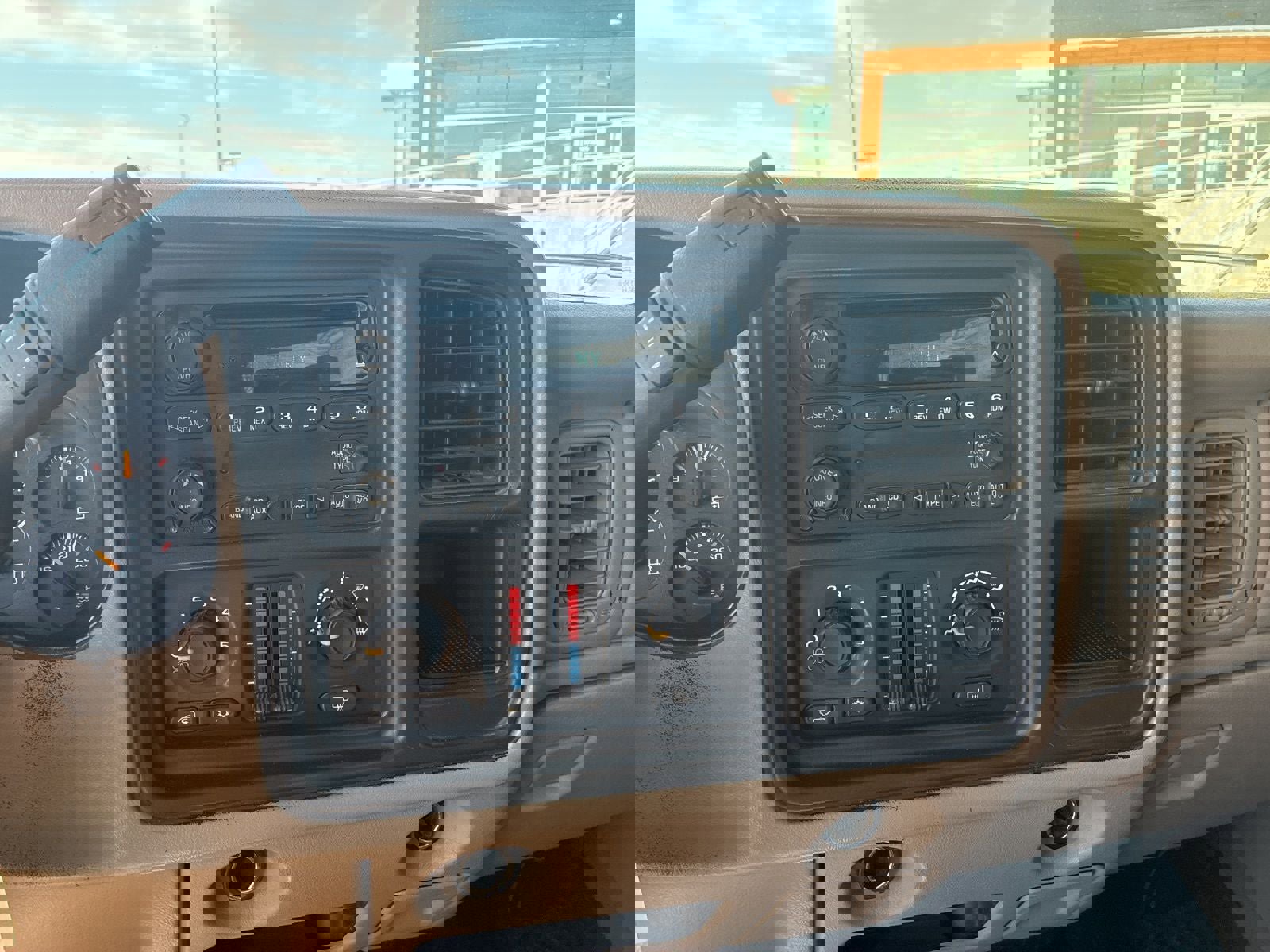 Used 2006 Chevrolet Silverado 2500 LT w/ Heavy-Duty Power Package image 22