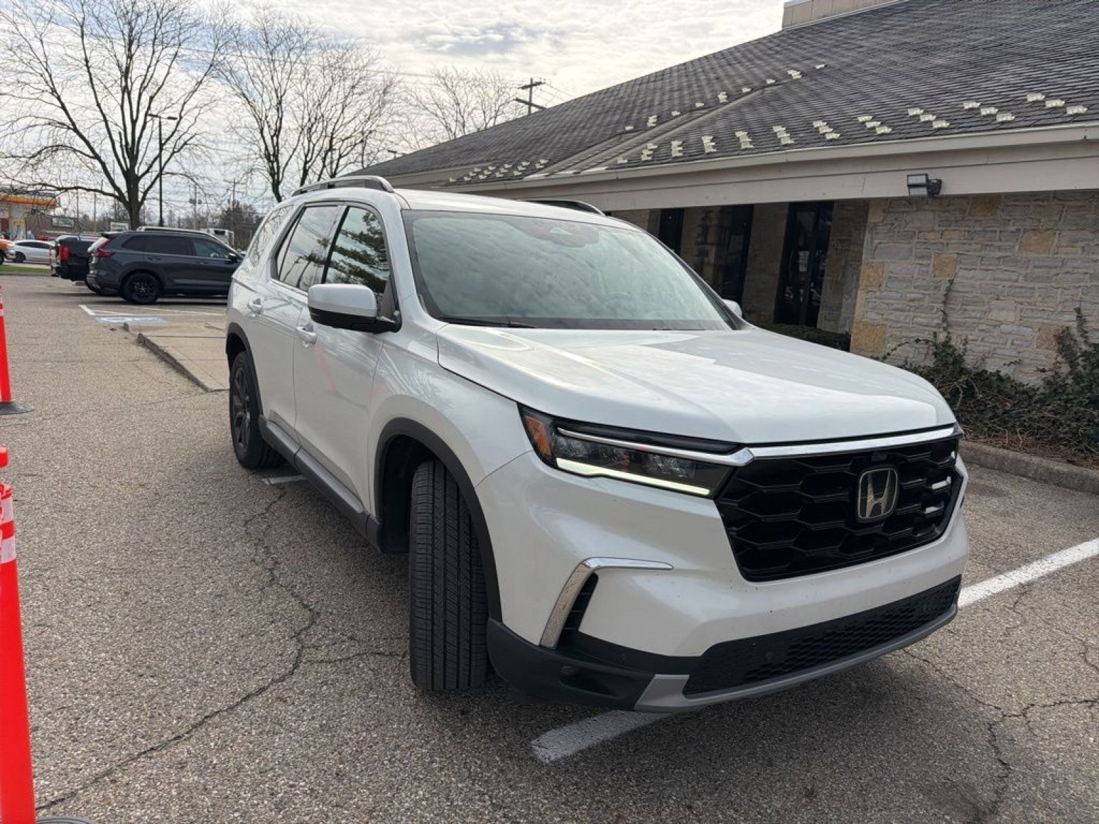 Used 2024 Honda Pilot Elite image 5