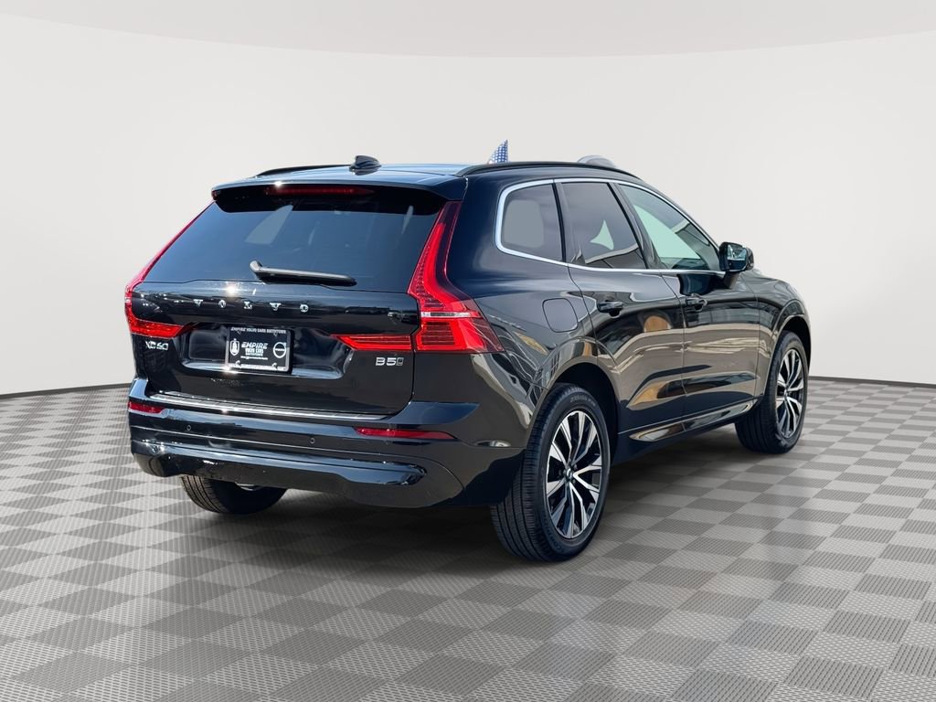 Used 2023 Volvo XC60 B5 Core w/ Climate Package image 4