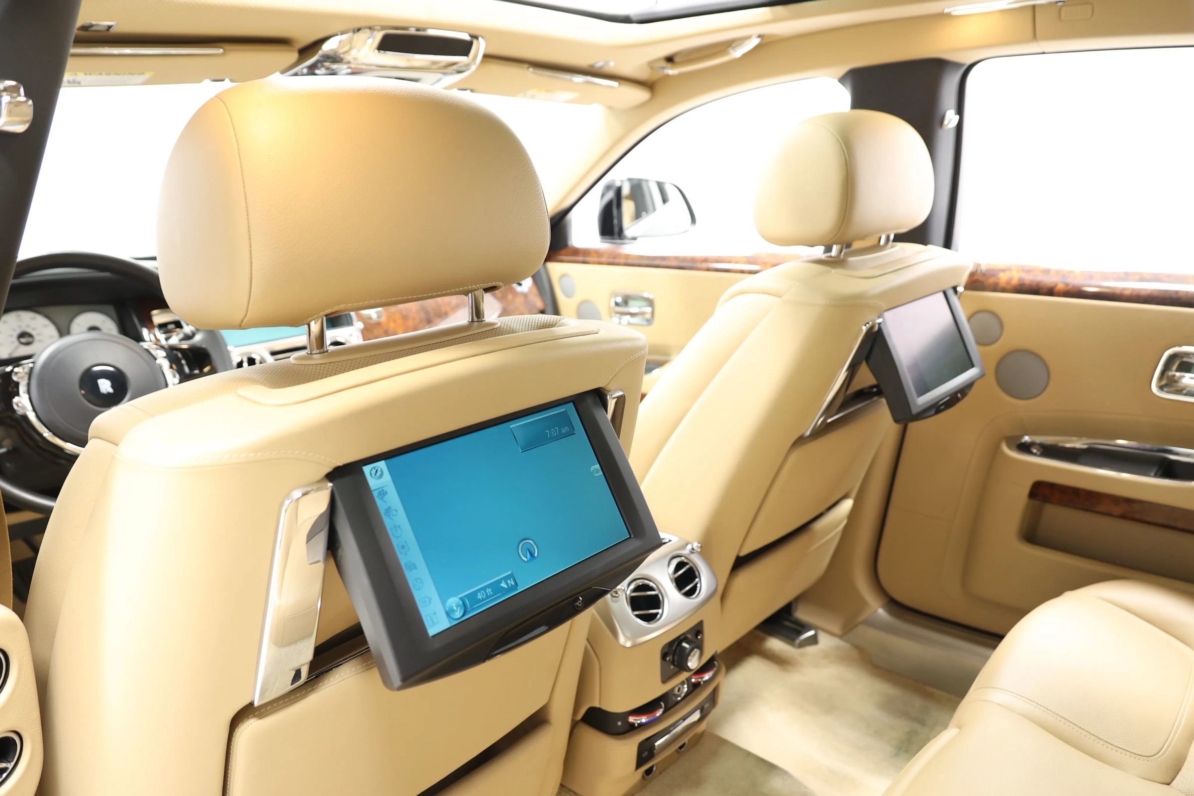 Used 2015 Rolls-Royce Ghost image 60