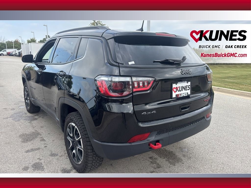 Used 2024 Jeep Compass Trailhawk image 6