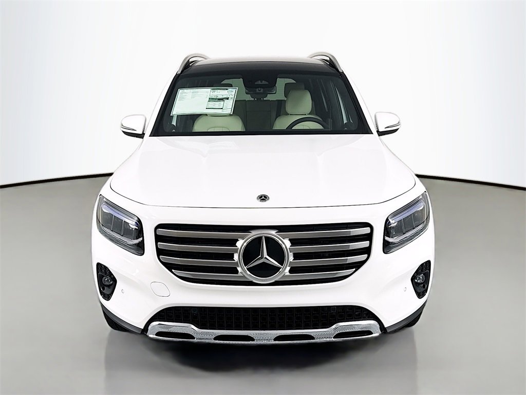 Used 2025 Mercedes-Benz GLB 250 4MATIC image 6