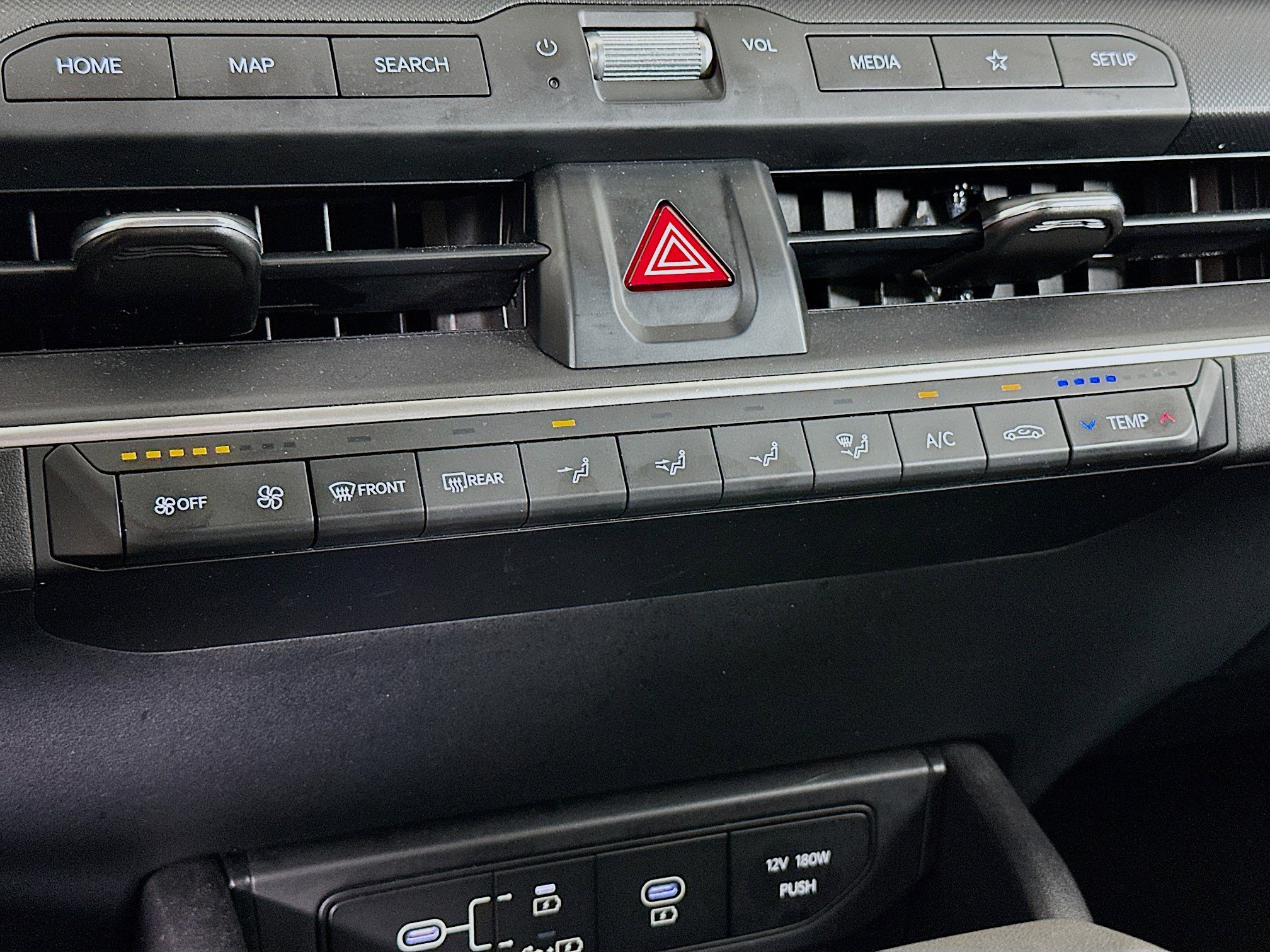 Used 2025 Kia K4 LXS image 23