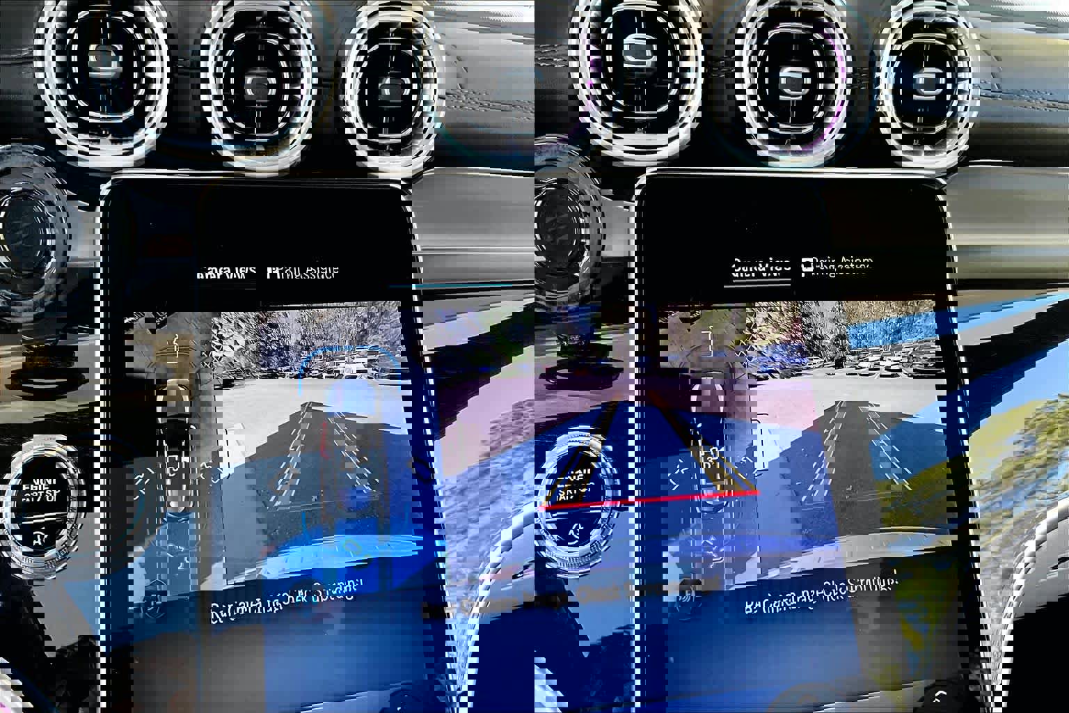 Used 2025 Mercedes-Benz GLC 300 4MATIC image 27