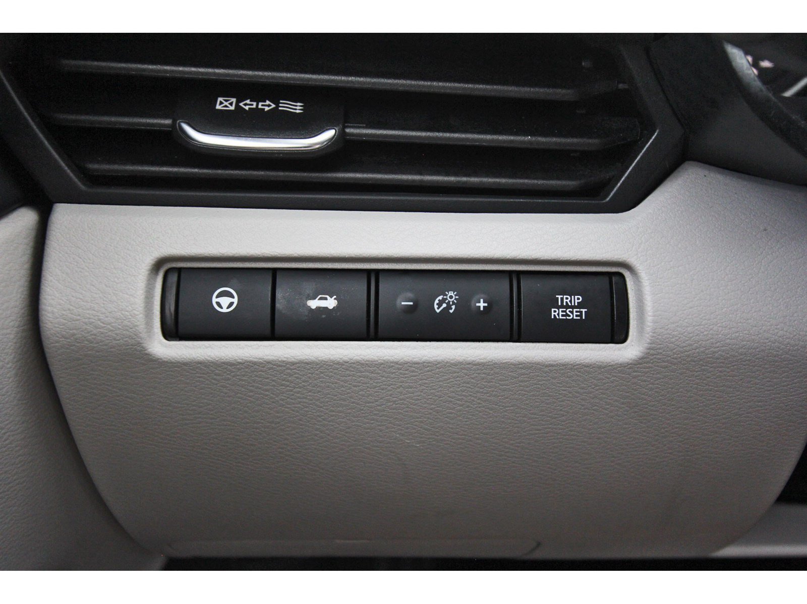 Used 2022 Nissan Altima 2.5 SV w/ SV Premium Package FWD image 24