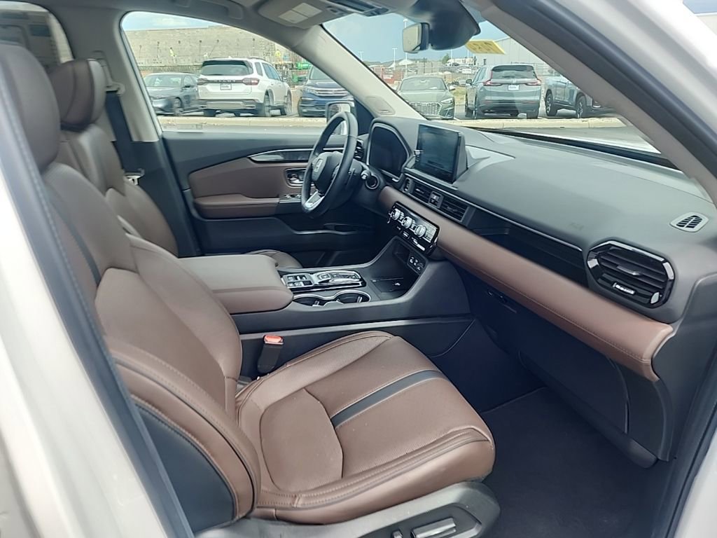 Certified 2024 Honda Pilot Elite image 34