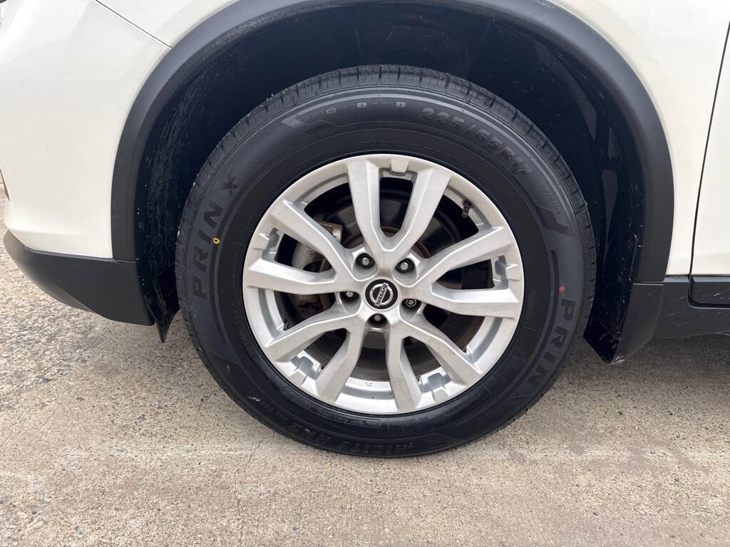 Used 2020 Nissan Rogue SV FWD image 10