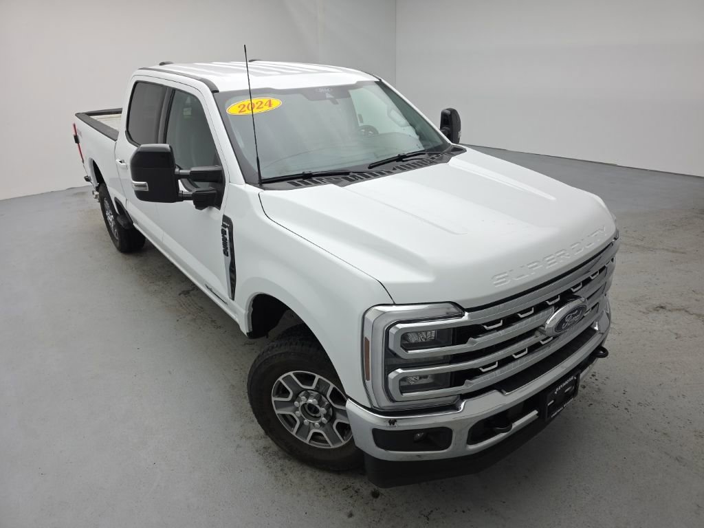 Used 2024 Ford F250 Lariat image 2