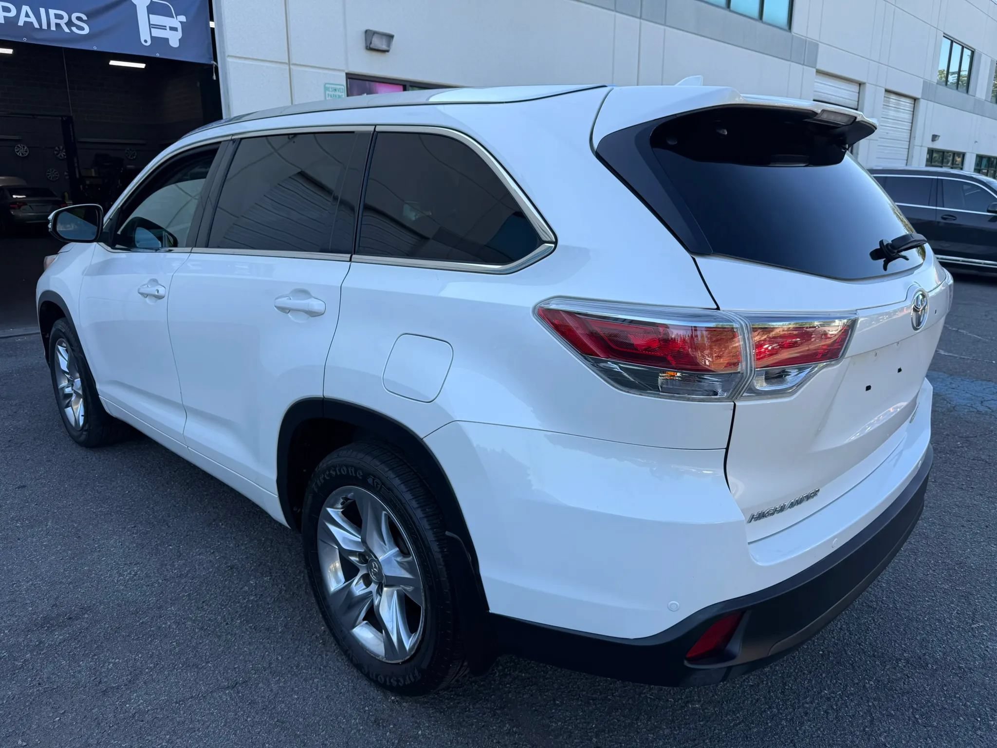 Used 2015 Toyota Highlander Limited AWD/4WD image 15