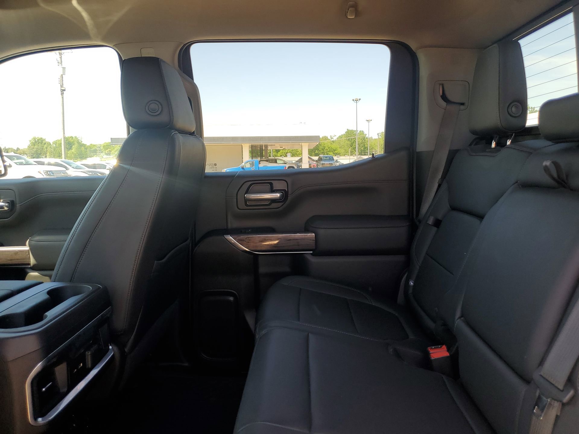 Used 2022 Chevrolet Silverado 1500 LTZ AWD/4WD image 30