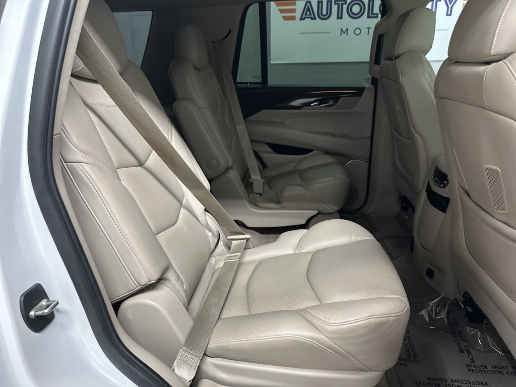 Used 2018 Cadillac Escalade Luxury image 37