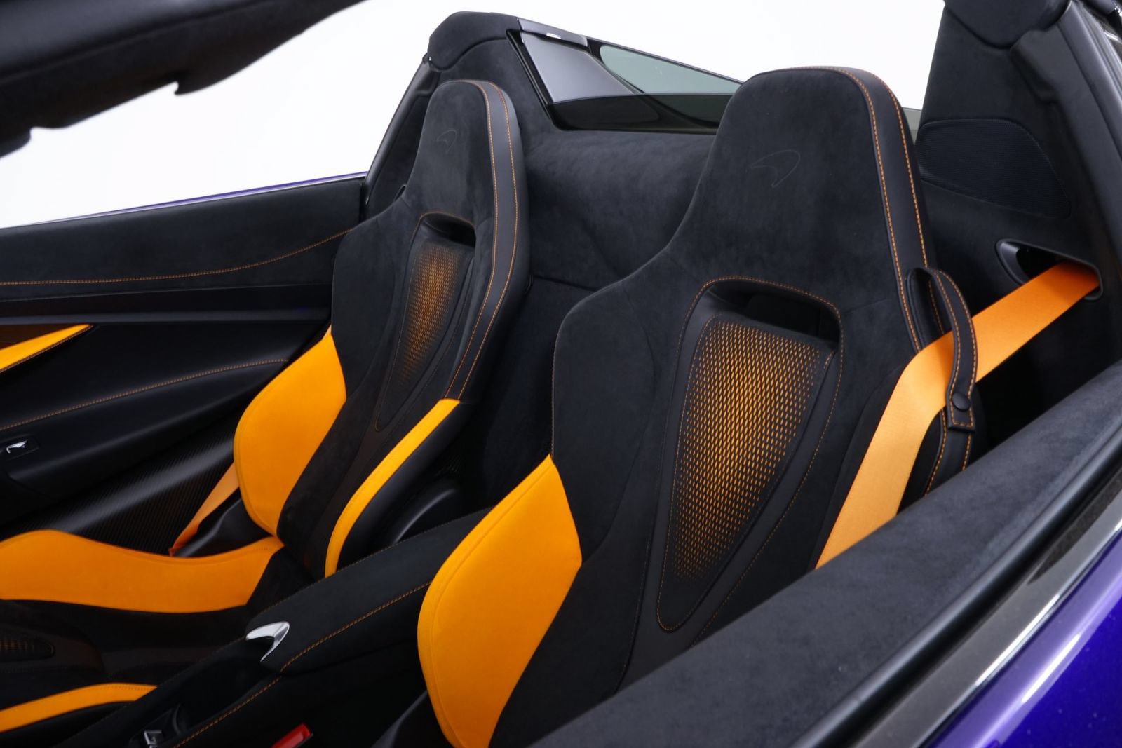 Used 2025 McLaren 750S Spider RWD image 23
