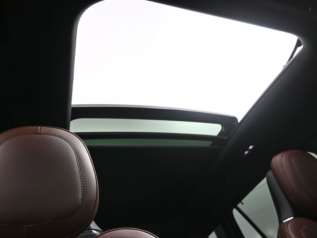 Used 2025 Lincoln Aviator Reserve w/ Equipment Group 201A image 28