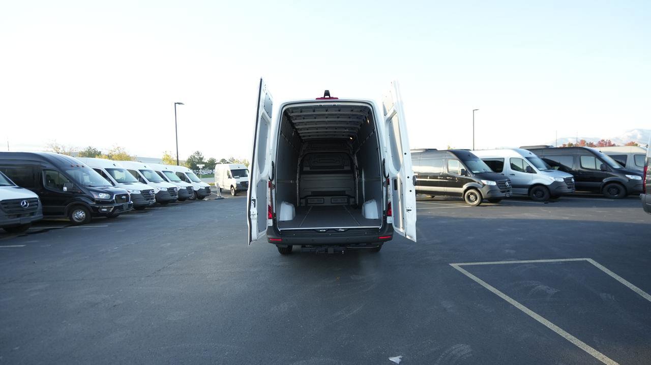 New 2025 Mercedes-Benz Sprinter 2500 image 6