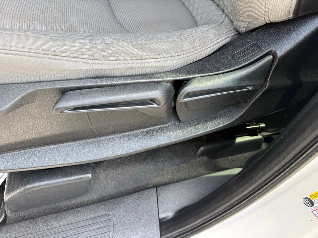 Used 2023 Honda Pilot LX image 16
