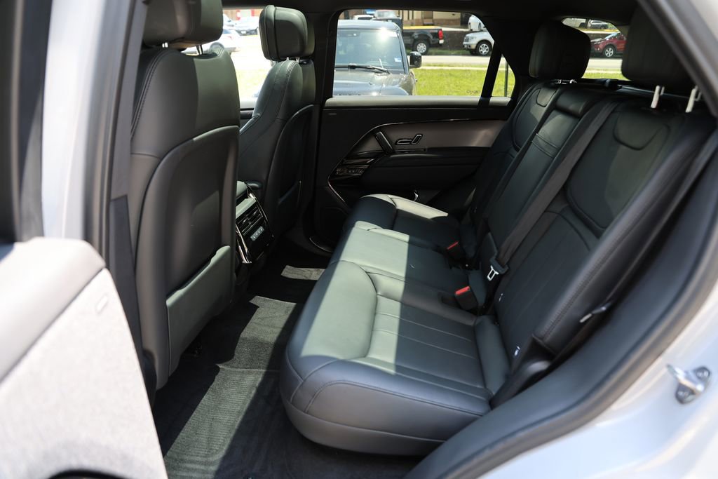 Used 2023 Land Rover Range Rover Sport SE AWD/4WD image 16
