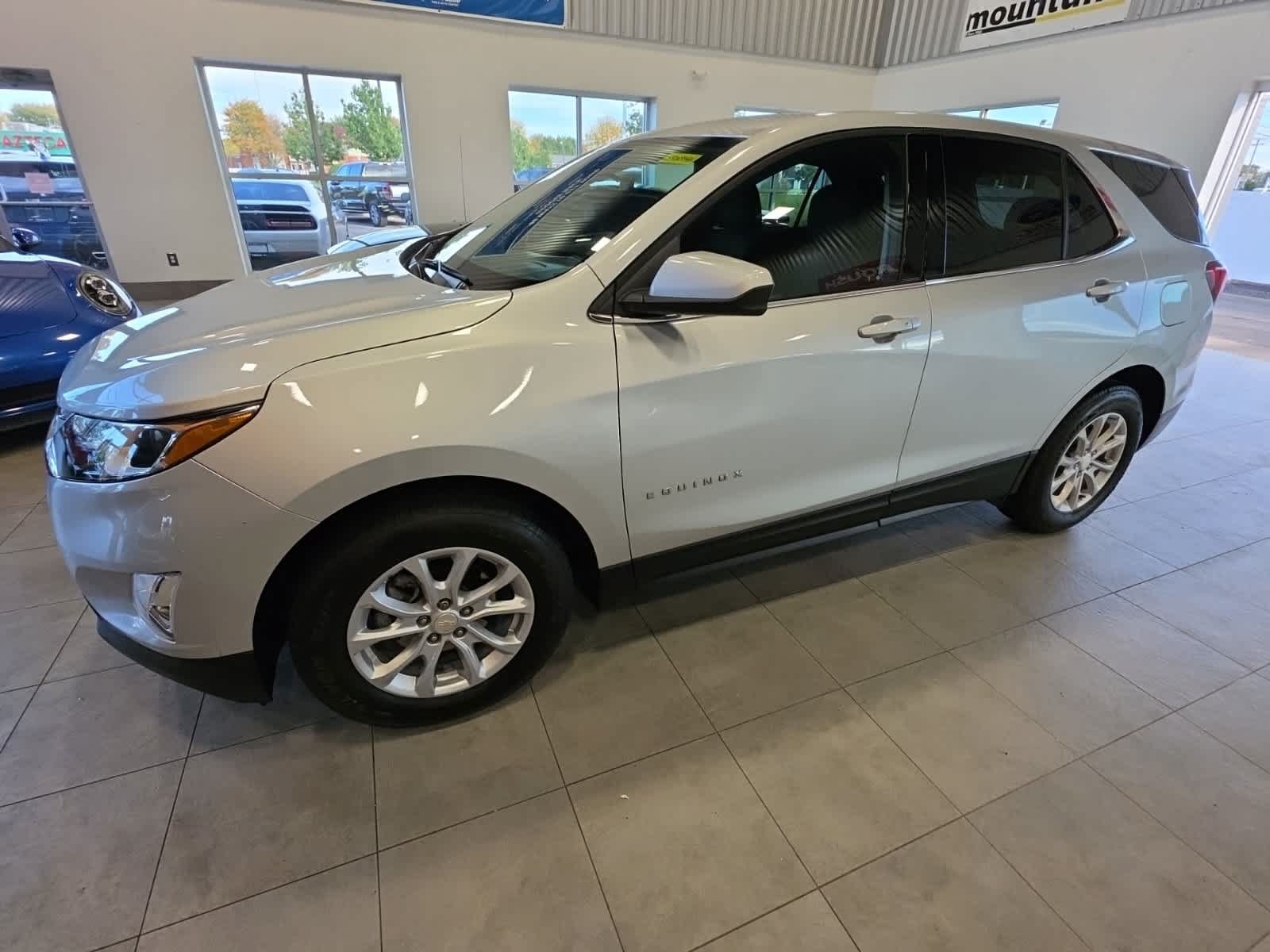 Used 2020 Chevrolet Equinox LT w/ Driver Convenience Package FWD image 15