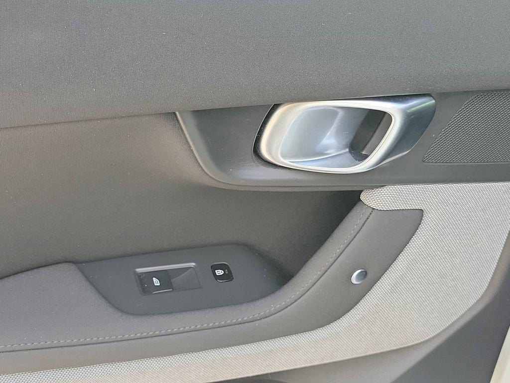 Used 2022 Polestar Polestar 2 image 12