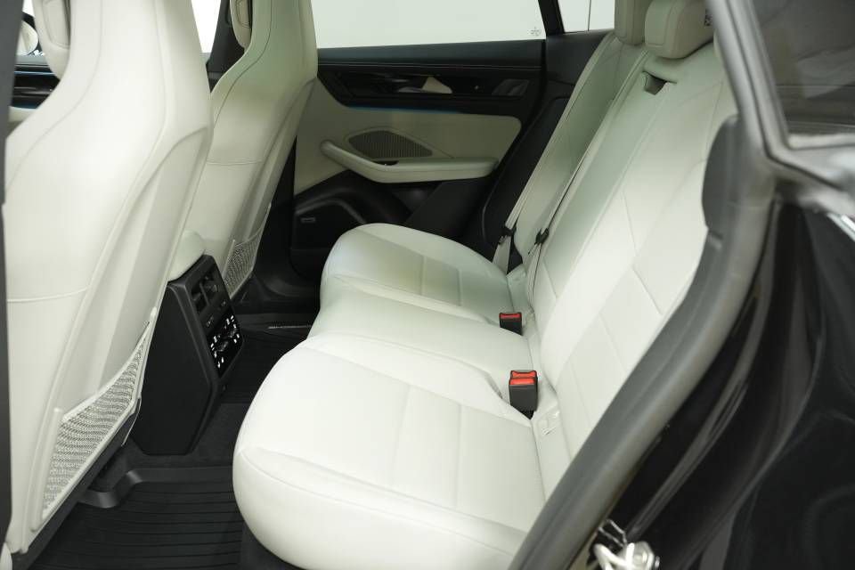 New 2026 Porsche Macan 4 Electric AWD/4WD image 27