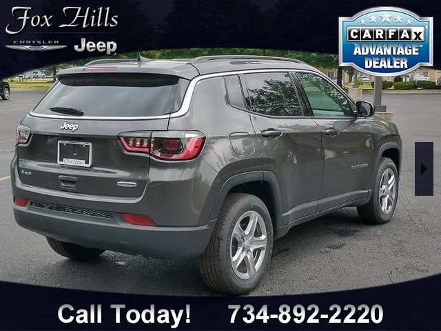 New 2023 Jeep Compass Latitude w/ Convenience Group AWD/4WD image 2