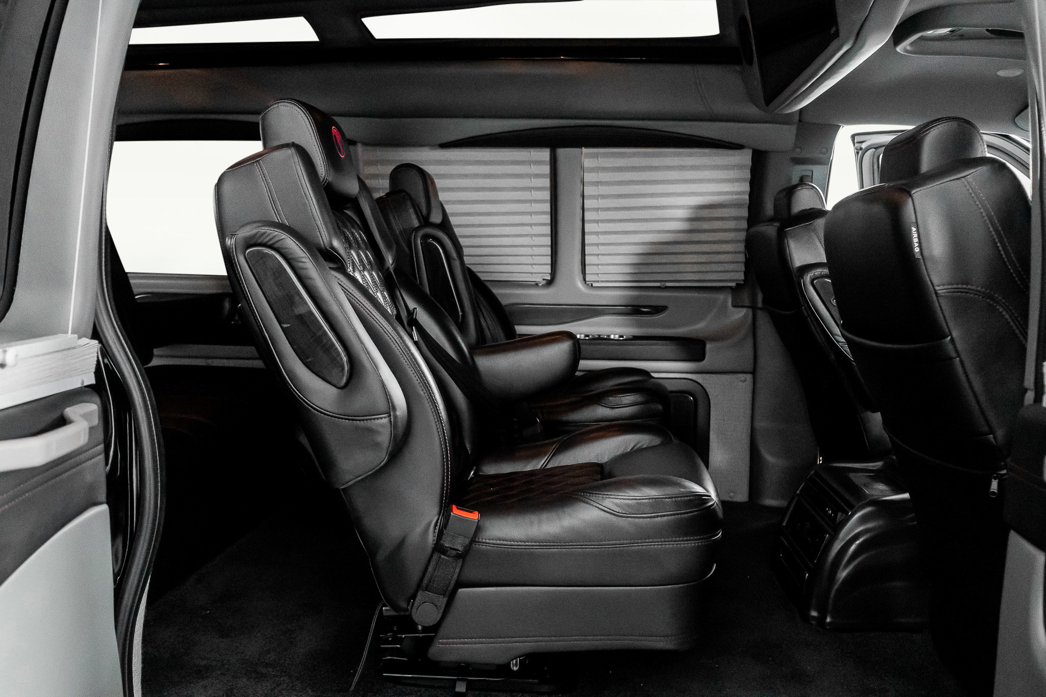 Used 2023 GMC Savana 2500 Conversion Van image 29