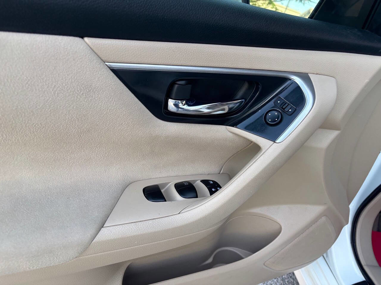 Used 2014 Nissan Altima 2.5 S w/ Display Audio Package image 27