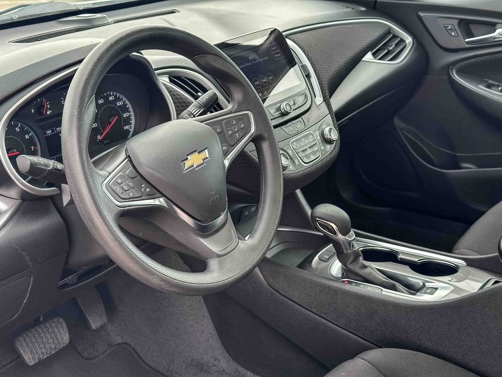 Used 2024 Chevrolet Malibu LT FWD image 12